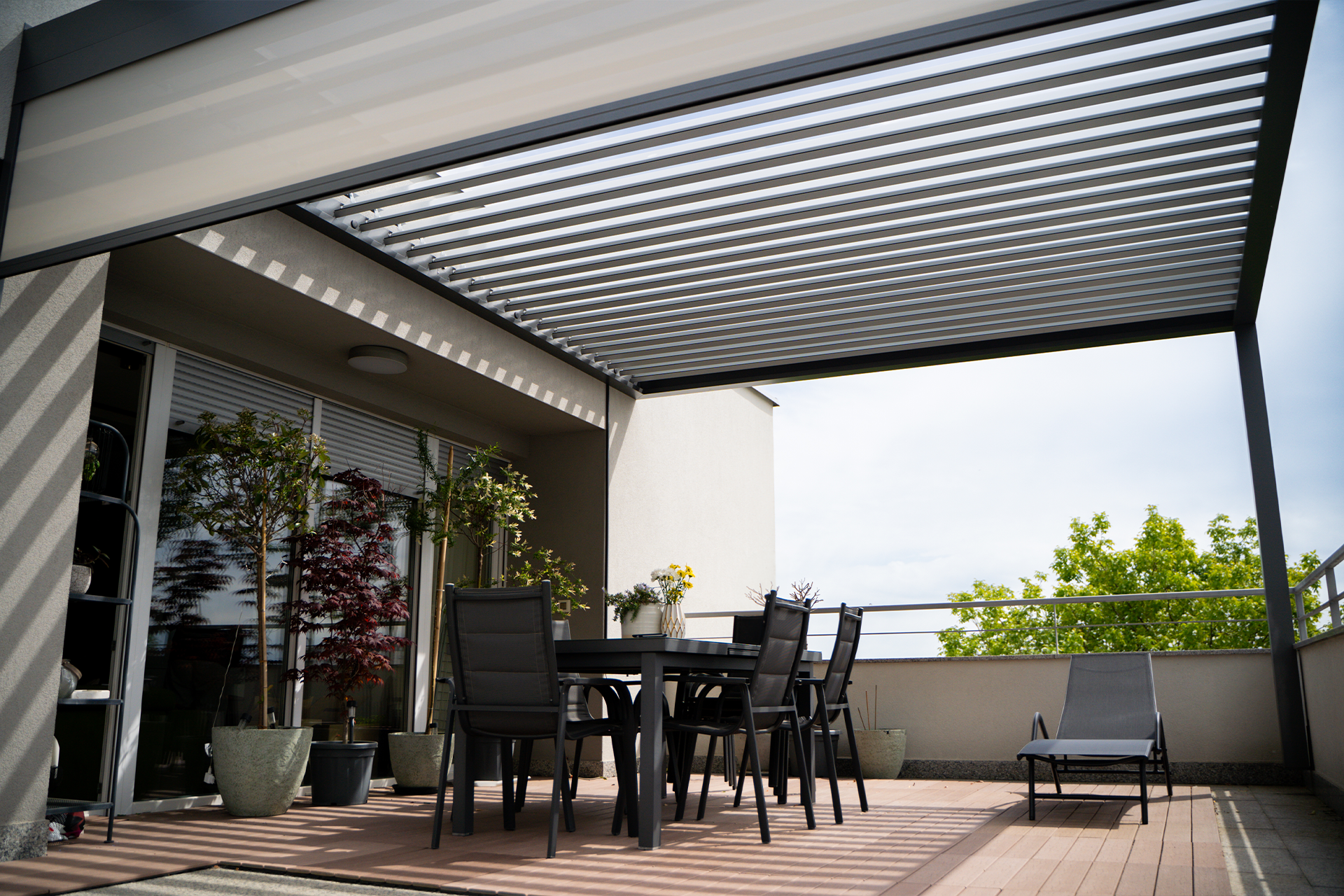 Die Spitze des Wolkenkratzers – Penthouse-Pergola