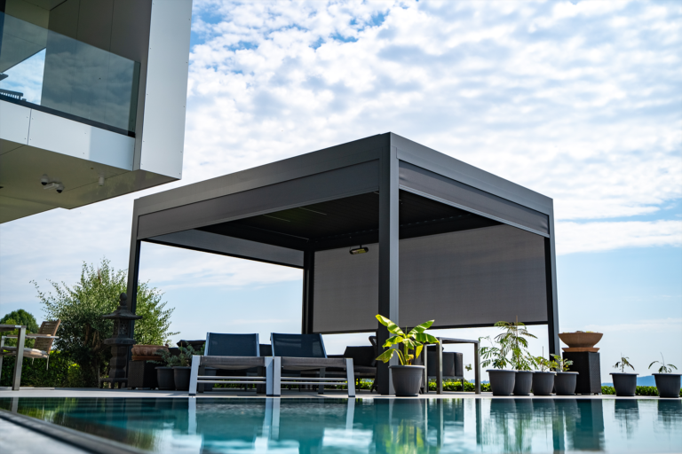 Graz With Pool Horizontal 10