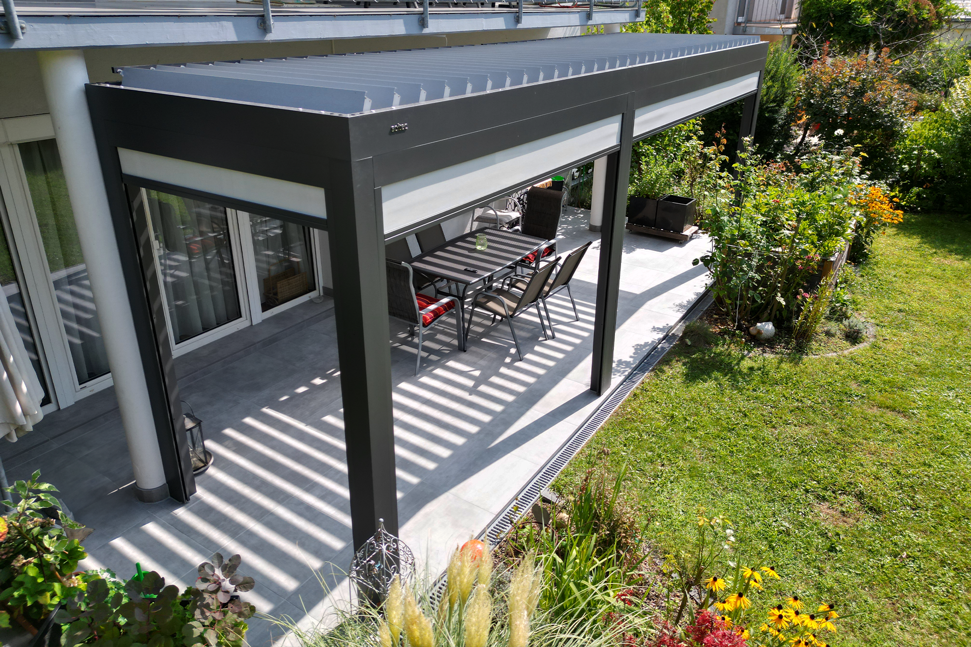 Pergola 170/28 (Typ 1) ZIP Rollo, lange Pergola, Österreich