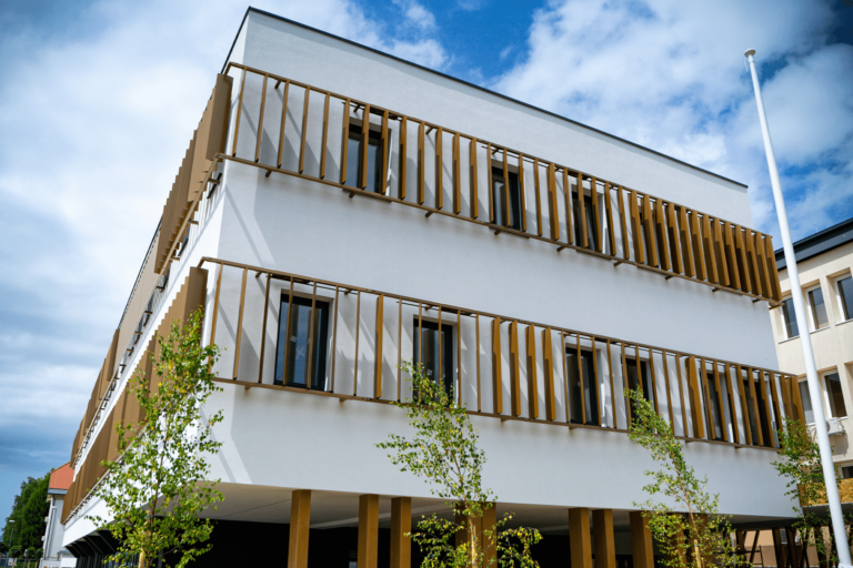 Dynamische Fassade Gesundheitszentrum Brezice 2