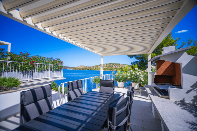 Pergola Soltec 170 36 Type 2 And Type 6 Zip Roller Blinds 2 Pergolas Croatia 1