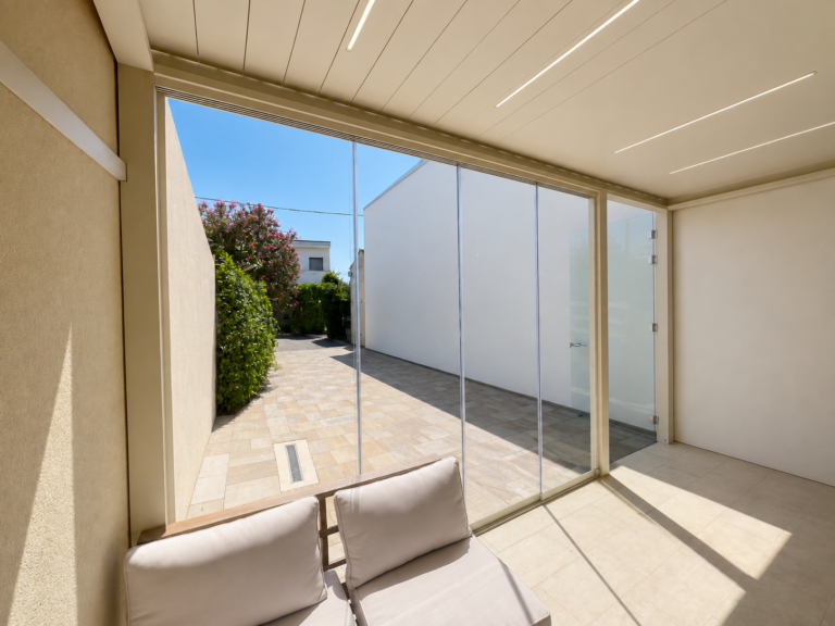 Bela Pergola S170 28 Led Steklena Vrata Paneli 1